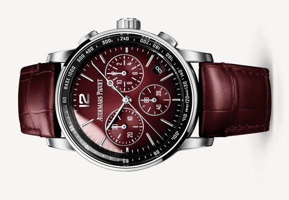 The 41 mm replica watch is designed for men.