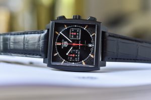 Fake-TAG-Heuer-Monaco-Special-Edition-Black-DLC-Titanium-CBL2180.FC6497-2022-hands-on